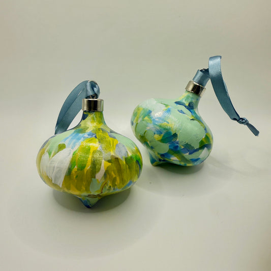 “The Avery” abstract ornament set